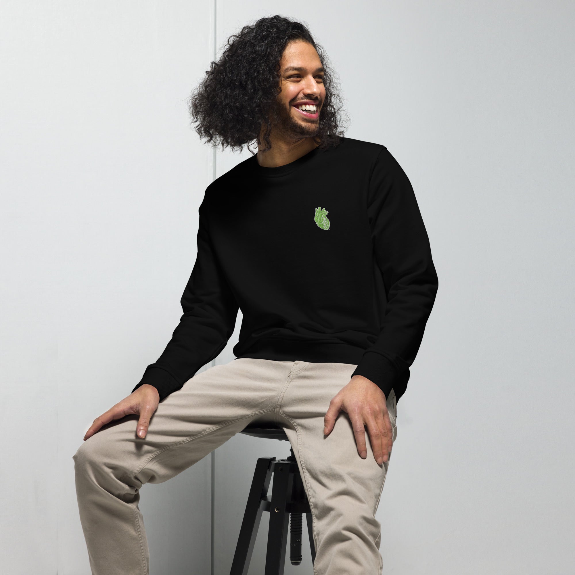 Iconic Heart Organic Sweatshirt - Green & White Embroidery